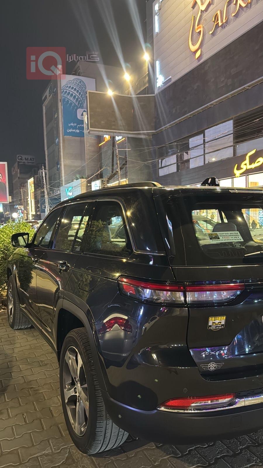 جیپ گراند شیرۆکی